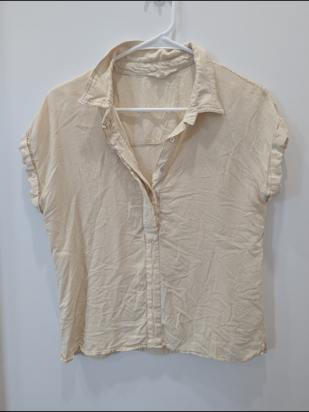 Light Yellow Women's Short-Sleeve Button Shirt